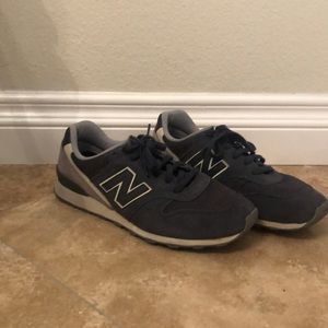 SOLD New balance tennis shoes
